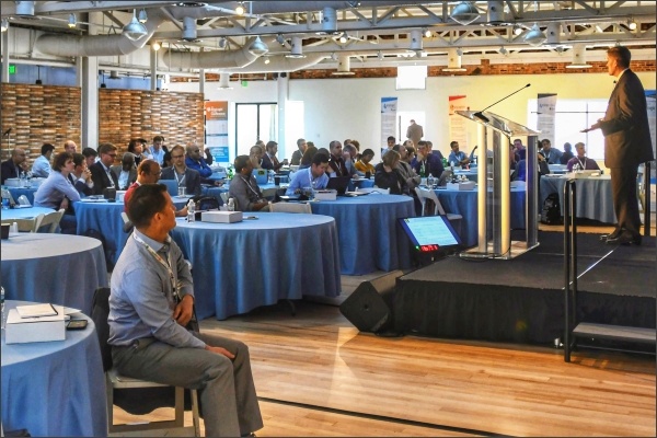 获得更多的从AnyLogic -来接我们!